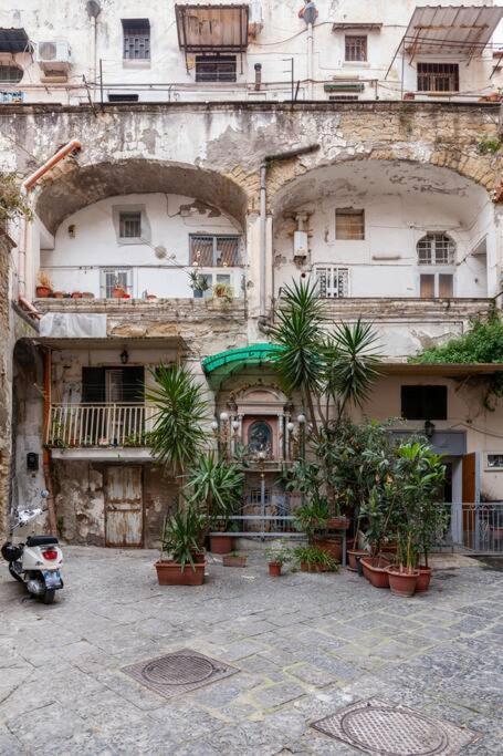 نابولي Samm B&B San Gregorio Armeno المظهر الخارجي الصورة