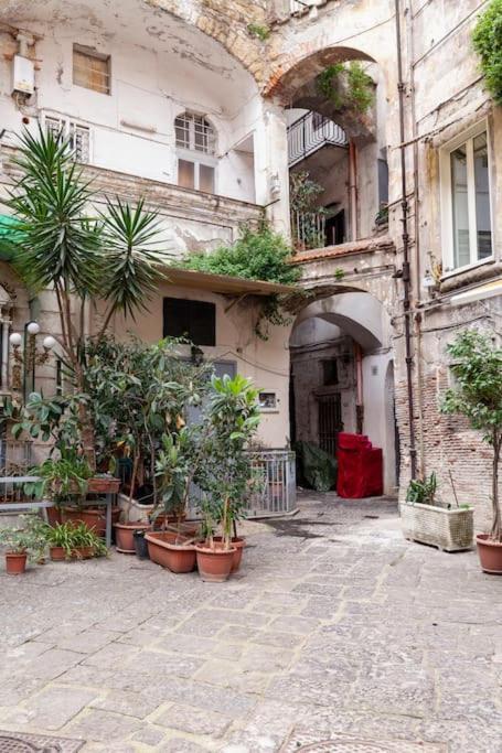 نابولي Samm B&B San Gregorio Armeno المظهر الخارجي الصورة